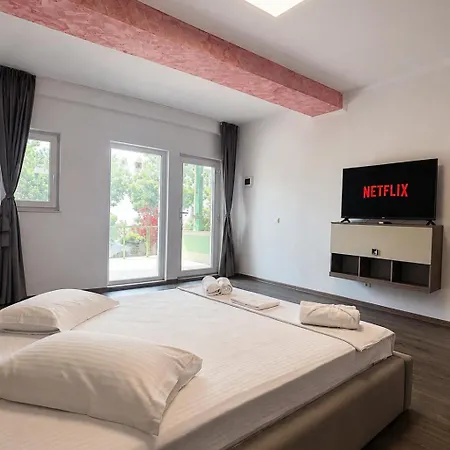 Hotel Bc Aprilia - Survivor Camp - Festival Corbu (Constanta)